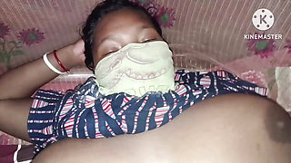 Desi bhabhi ko land mein tel laga kar chudai ki