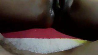 Apne Hat Se Chut Ko Salati Huyar Ek Nayantara Randi Moti Gand Ke
