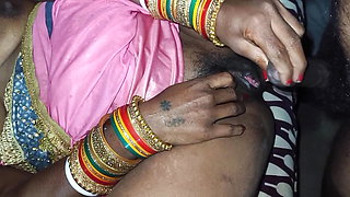 Indian bride apne husband se pehla baar sari me suhaagrat mana ke lund ka pani chut me dali.desi village housewife's viral Hindi sex video