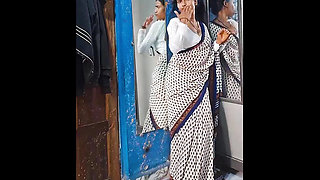 Malik Ne Pembantu Rumah Ke Chut Ka Pani Nikal Diya Desi Gaya Mein Dalam Audio Hindi