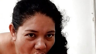 Chubby Wife Deep-throating