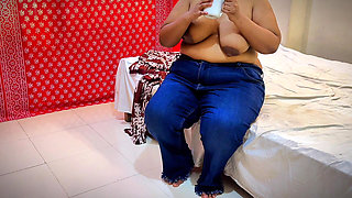 Boss Caught His Secretary While She Was Undress Her Uniform & Nakedly Drinking Coffee in Office Store Room