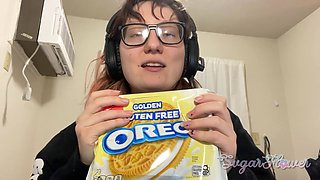 ASMR food crushing with big tit brunette in glasses wearing sweater and gloves