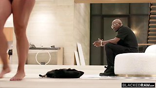BLACKEDRAW Bendy Hottie Kelsi Monroe Does The Splits On His Huge BBC
