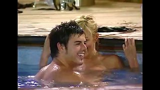 Big Brother UK - Makosi and Anthony fuck in the pool