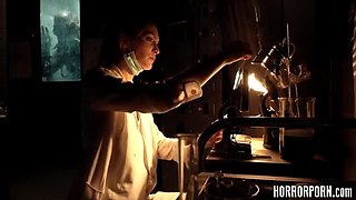 Extreme Horror Porn - Cunthulhu Monster Fucks MILF Rough Anal & Deepthroat