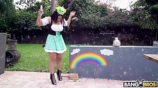 BANGBROS - It's All About The Butt And Rose Monroe Knows How To Bounce It On A Hard Penis