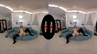 Lilu Koukou Solo - Big Tits Nylons Curvy Fingering