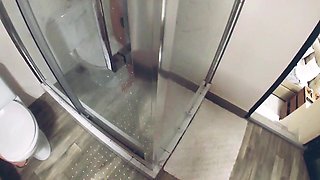 Fucking and Kissing Under Shower