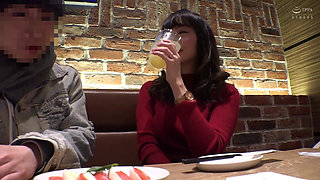 Hey, Mrs! How About Having Fun Together? After Picking up in Front of the Bus Terminal at Shinjuku 9-3