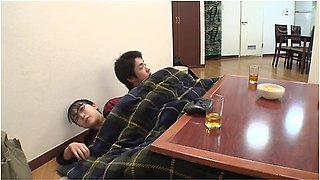 116nhdtb-996 彼女の巨乳おさんはこたつ内て平然と生ハメ尻を押しつけ誘惑中出しさせる超絶倫喪女