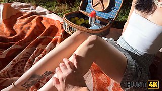 Hunt4k. spectacular skinny brunette doesn’t care about her boyfriend and is providing a Sloppy Blowjob to a stranger