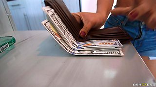 Ripping Off The Rich Dad With Alex Legend, Summer Col - Brazzers