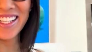 Amateur asian enjoys hardcore fuck in france