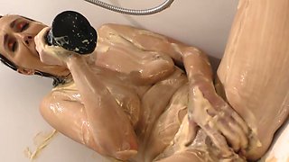 Solo UK Gilf Rose having fun while fingering her clitoris - HD
