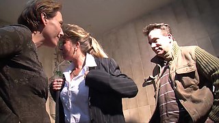 German Amateurs Fuck in Front of the Camera for the First Time.
