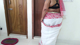 Neighbor Milkman Aunty Fucked Me When His Wife Was Not at Home