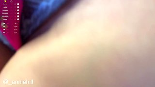 Stunning teen girl softcore webcam solo