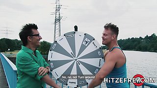 Shoot Me Hot Juice In The Face - Hitzefrei