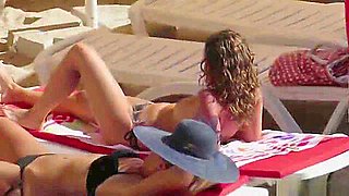 Sexy Amateur Topless teen 18+ Beach Close-up