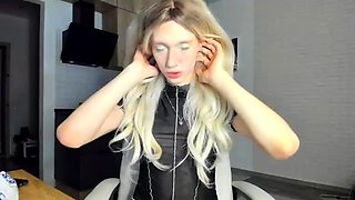 sexy amateur hot blonde teen show webcam