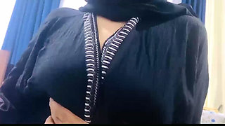 Indian teacher press muslim hijaby girl boobs without permision  class boys do same