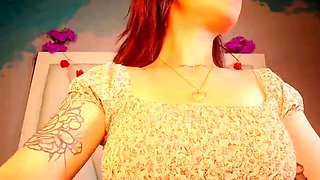 Cute amateur brunette naughty in solo jerking show on camera