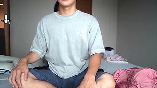The Hottest Bitch Gives Guy Femdom Facesitting Cunnilingus While Glans Handjob & Tease