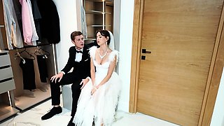 Highdef babes hardcore threesome fun and cant get enough