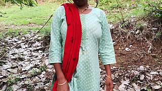Indian Young Bhabhi Went to the Jungle in the Morning