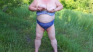 The Neighbor Undressed in the Park and Staged a Pissing