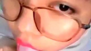 Jilbab Payudara Besar Alami Colok Memek