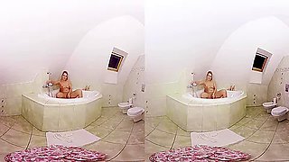 Nikky Dream And Dream Nikky - Plays In The Tub
