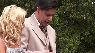 Outdooor Gangbang 12 Min With Amber Rayne, Johnny Castle And Hannah West