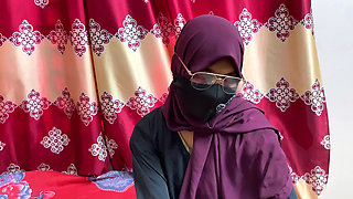 I Fucked My Hot Sexy College Bestie Come to House Fucking Big Dick