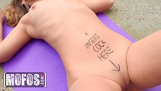 (Rubi Rico) ds to be a porn doll but she can't stay still because of (jordi el polla's) Big Dick - mofos