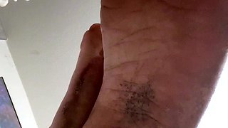 Amateur Foot Fetish Girlfriend Sucks and gives a Footjob