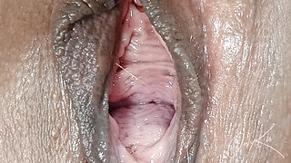 Close-up beautiful vagina long labia KU masturbating with her clitoral💦 vibrator