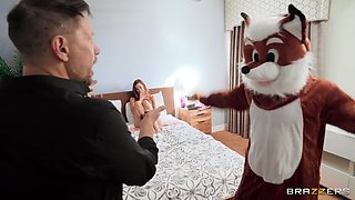 Everybody Loves The Mascot With Alexis Fawx, Zac Wild - Brazzers