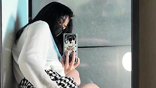 petite Anaimiya tits pic