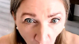 Mature Secretary Seduce Her Boss