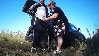 My Girlfriend Holds My Dick While I Pee and Then Gives Me a Blowjob in Outdoor