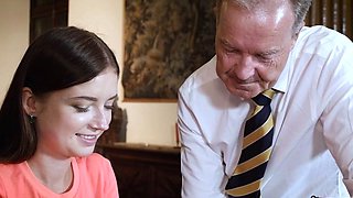 Cute brunette young hookup amateur teen blowjob