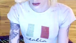 sexy amateur hot blonde teen show webcam