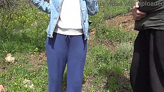 American tourist is Saudi Arabia is SHOCKED !!! Sextoy dealer offers her a second hand dildo to gape her pussy??!!!