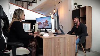 Inexperienced Latina Juliana Rose Gets Fucked Hard By Boss After Failed Job Interview - Amateur Homemade HD
