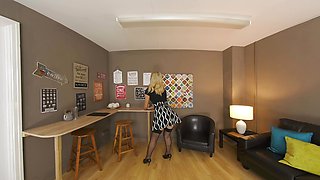 Naomi - My Legs Are Open