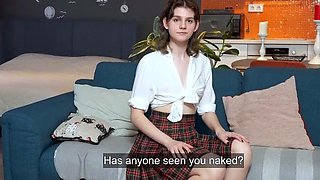 Defloration - Lili Petite