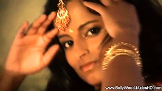 Bendy India's sensual dance xxx