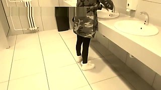 Risky public pissing at public toilet - Laura Fatalle